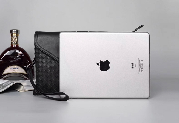 ボッテガヴェネタバッグ側面デザイン